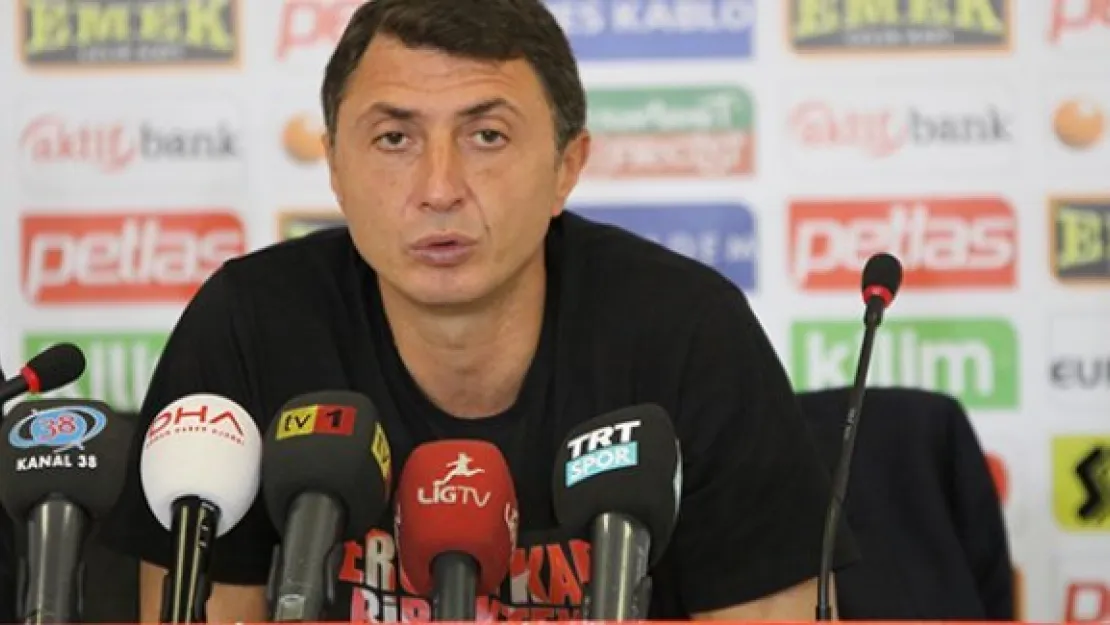 Arveladze: &quotaltın değerinde bir 3 puan aldık"