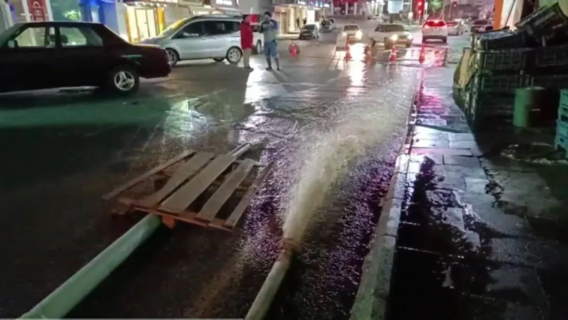 Aşırı Yağış Nedeniyle Develi'de Bazı Yerleri Su Bastı