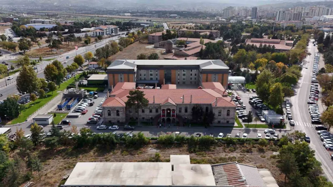 Sultan Abdülhamid'in temelini attığı ilk Müslüman Hastanesi 100 yıldır ayakta