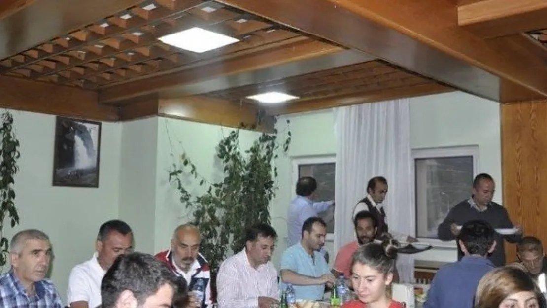 Atletizm Ve Alp Disiplini Kayak Milli Takım Sporcuları İftar Yemeğinde Buluştu 