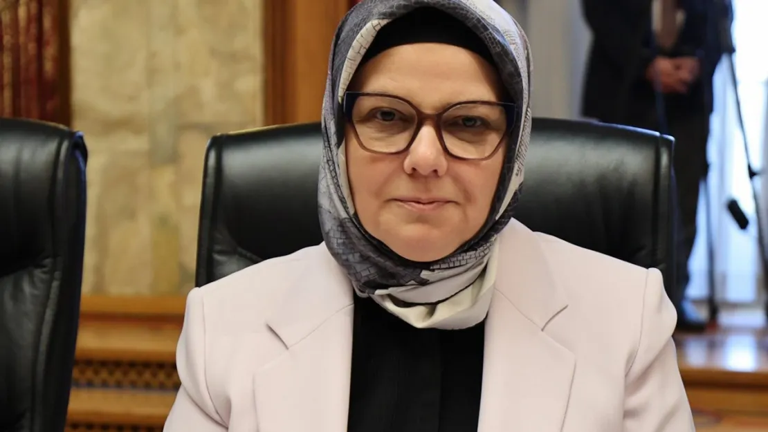 Ayşe Böhürler'den CHP'ye Atatürk'lü Tepki: 'Geldikleri Gibi Giderler'