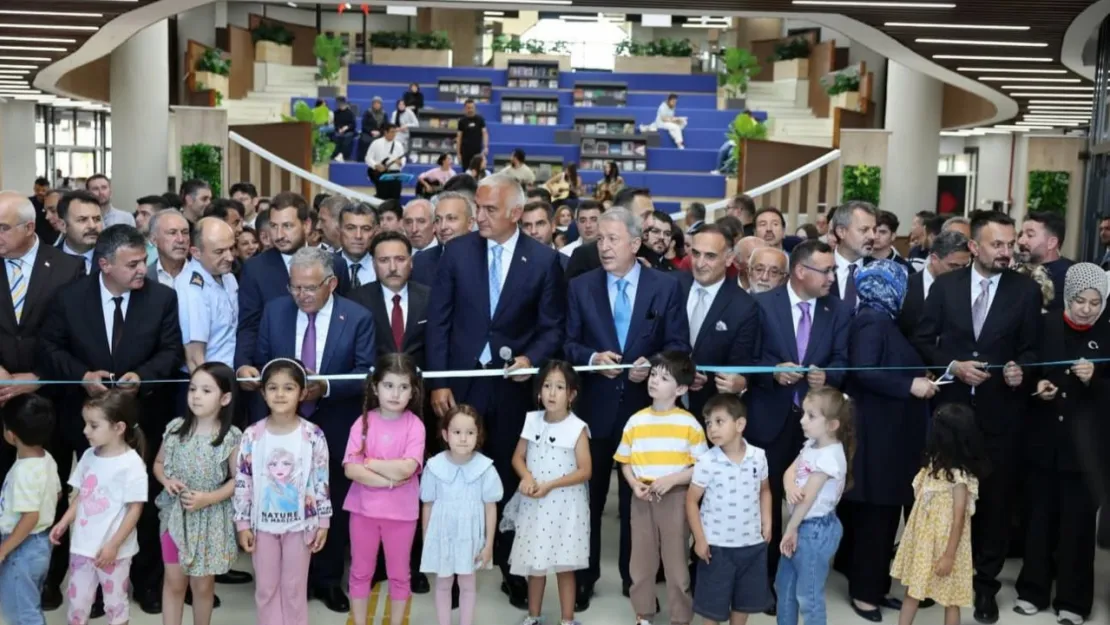 Bakan Ersoy: 'Kayseri'ye çağın gereksinimlerine uygun bir kütüphane daha kazandırmanın heyecanını yaşıyoruz'