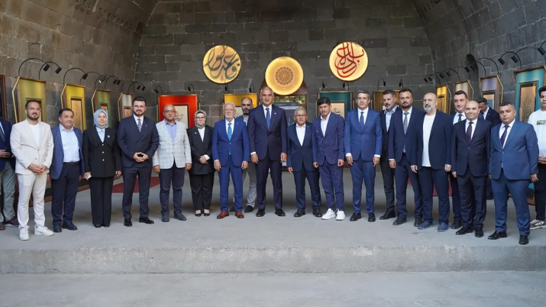 Bakan Ersoy, Selçuklu Uygarlığı Müzesini ziyaret etti