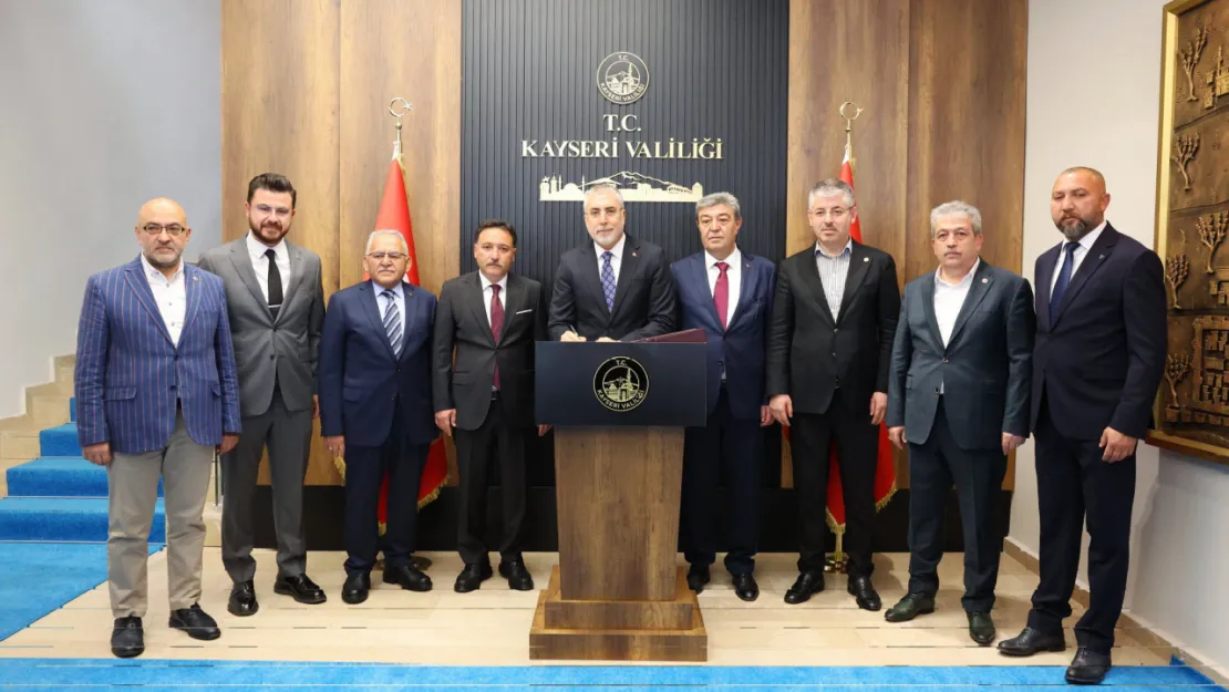 Bakan Işıkhan, Vali Çiçek ile bir araya geldi