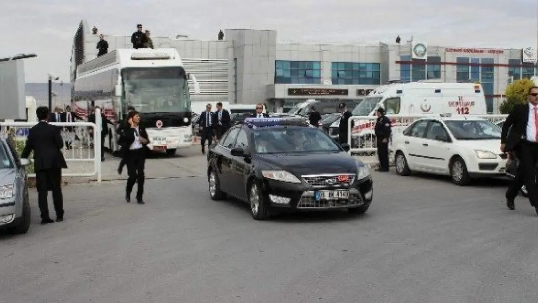 Başbakan Davutoğlu Kayseri'de