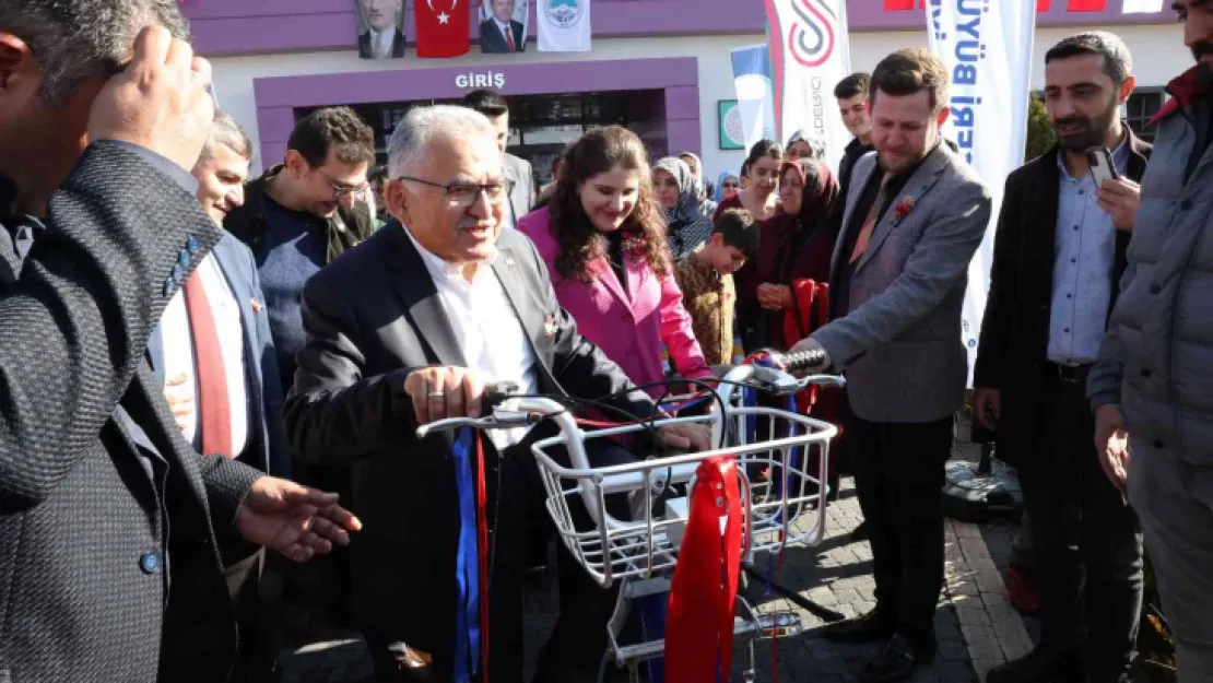 Başkan Büyükkılıç, Engelli Selin'in Hayalini Gerçekleştirdi