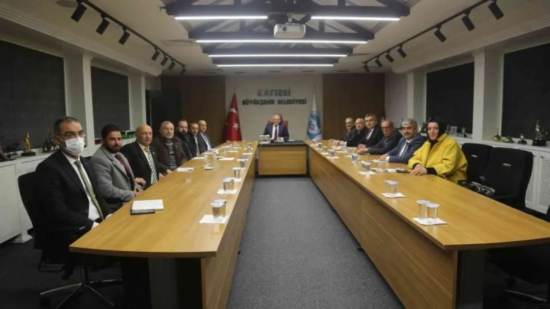 Başkan Büyükkılıç, muhtarlarla istişaresini sürdürüyor