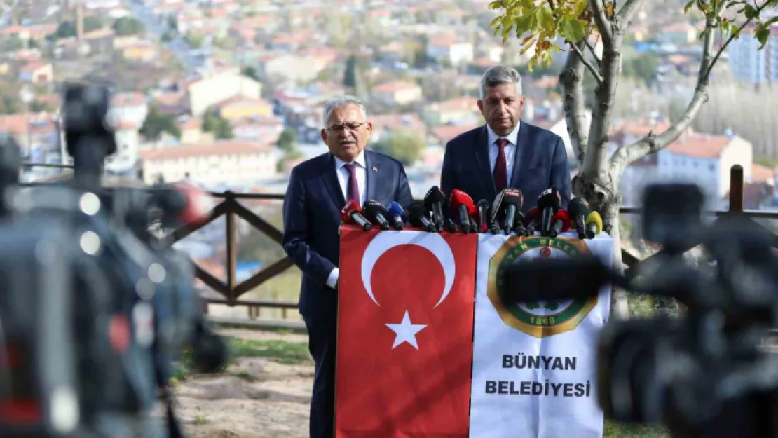 Başkan Büyükkılıç'tan cam terasta 'birlik ve beraberlik' mesajı