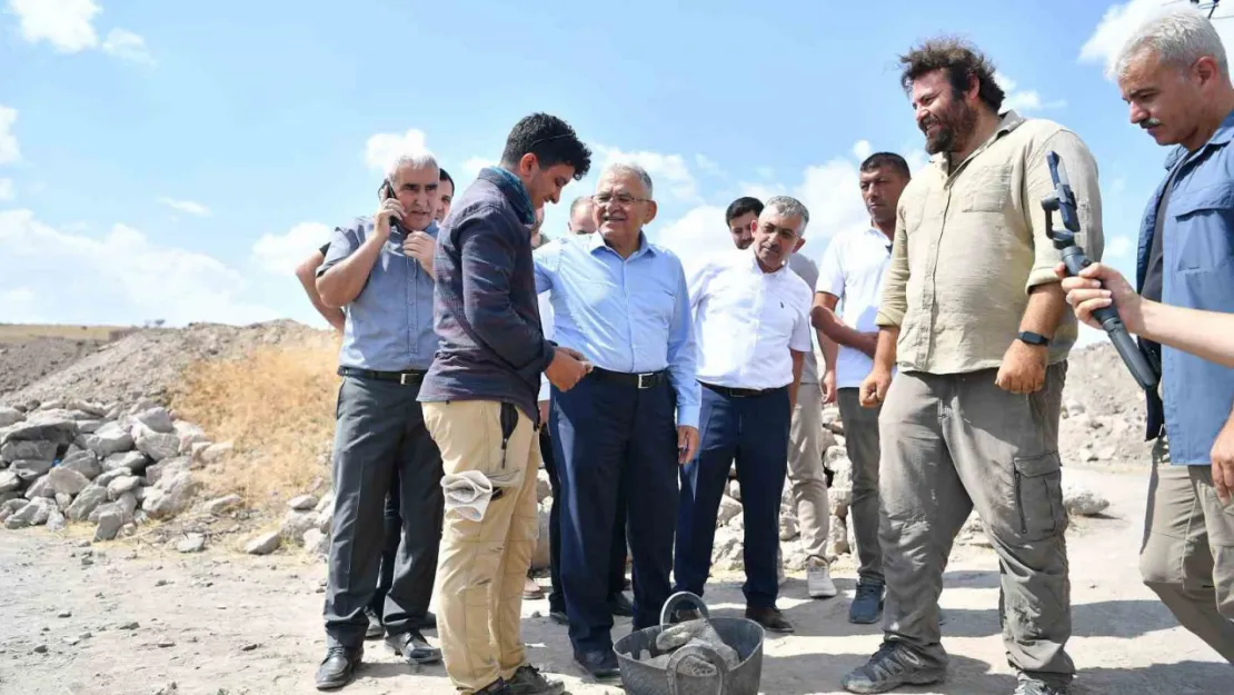 İç Anadolu'nun en büyük mozaik eseri toprak altından çıkarılıyor