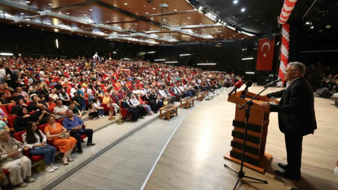 Başkan Büyükkılıç, konservatuar'ın kapanışını 'Gesi bağları' ile yaptı