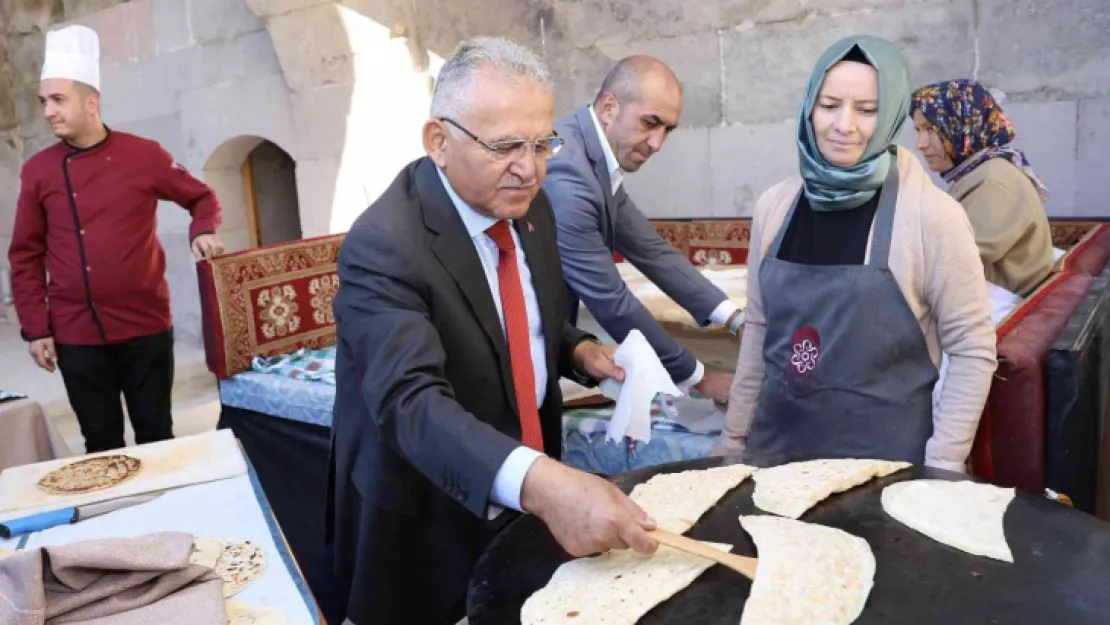 Başkan Büyükkılıç, Tarihi Sultanhanı'nda Bünyanlı muhtarlarla buluştu