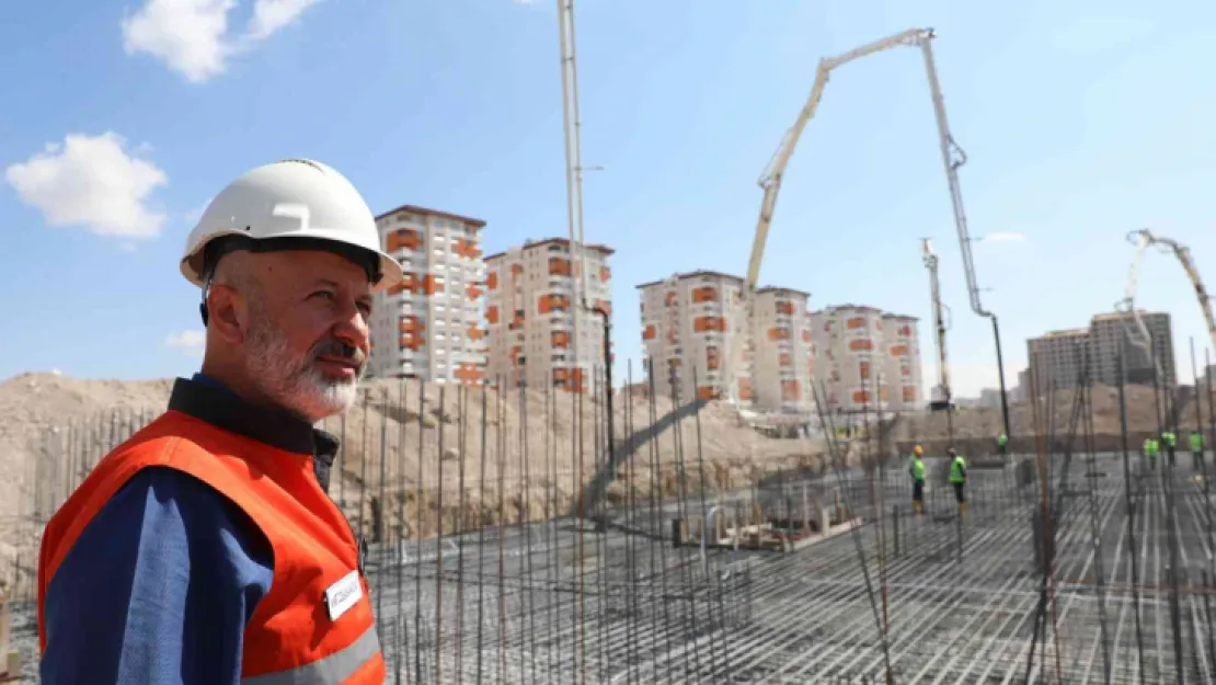 Başkan Çolakbayrakdar 'Kentsel dönüşümle ayrıcalıklı yaşam sunuyoruz'