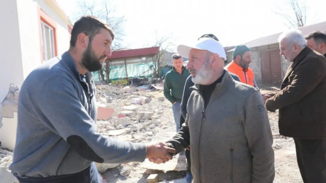 Başkan Çolakbayrakdar, bu seferde meclis üyeleriyle deprem bölgesinde