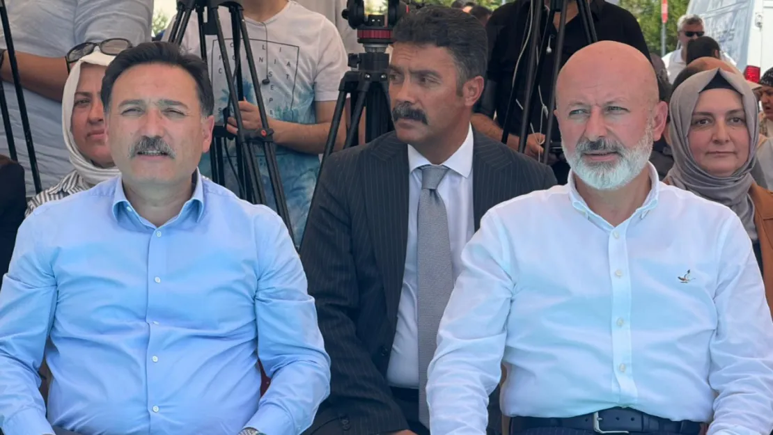 Başkan Çolakbayrakdar, 'Hoca Hasan Medresesi'nin tapusunu almış olmanın gururunu yaşıyoruz'