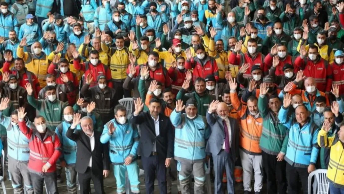 Başkan Çolakbayrakdar, Ramazan Ayı öncesi çalışanlarla bir araya geldi