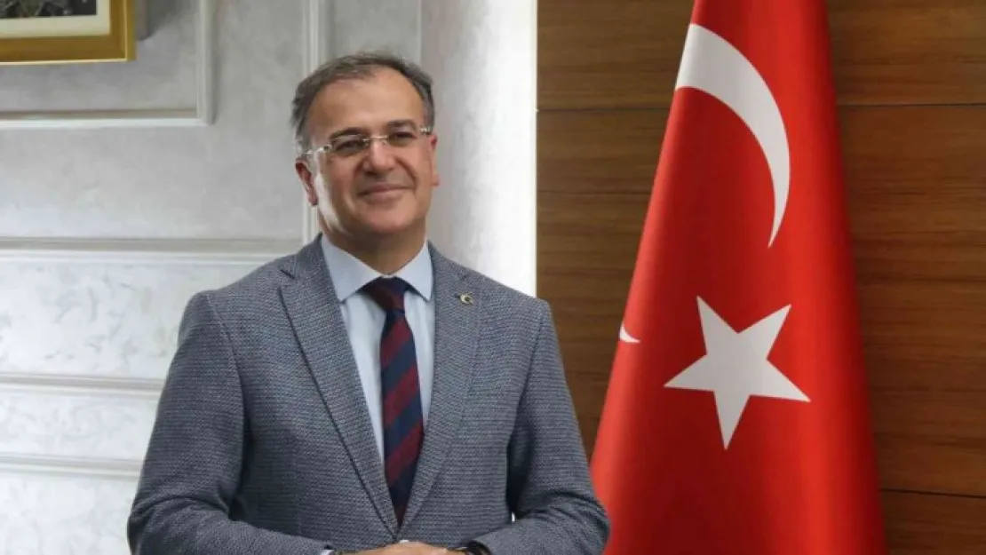 Başkan Özdoğan: 'Bu sene savaşların ve dargınlıkların bittiği bir Ramazan Bayramı olsun'