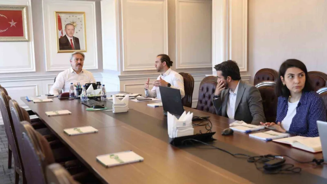 Başkan Palancıoğlu proje değerlendirme toplantısı düzenledi