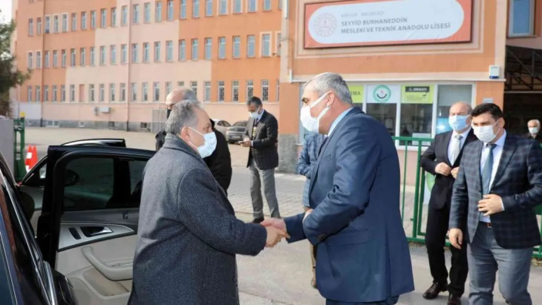 Başkan Yalçın meslek lisesi öğrencileriyle buluştu