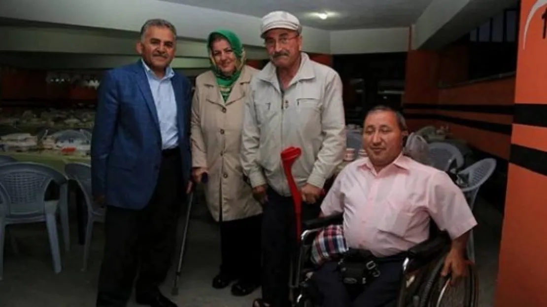 Başkan Dr. Memduh Büyükklıçı, Erciyes Feneri iftar sofrasında