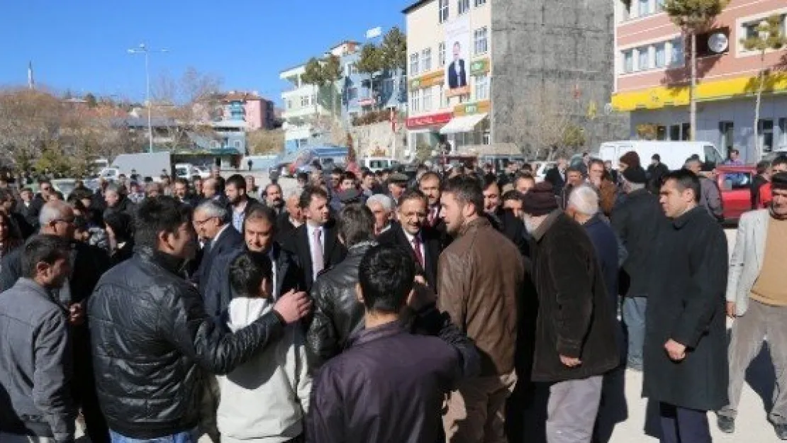 Başkan Özhaseki Özvatan'da Coşkuyla Karşılandı 