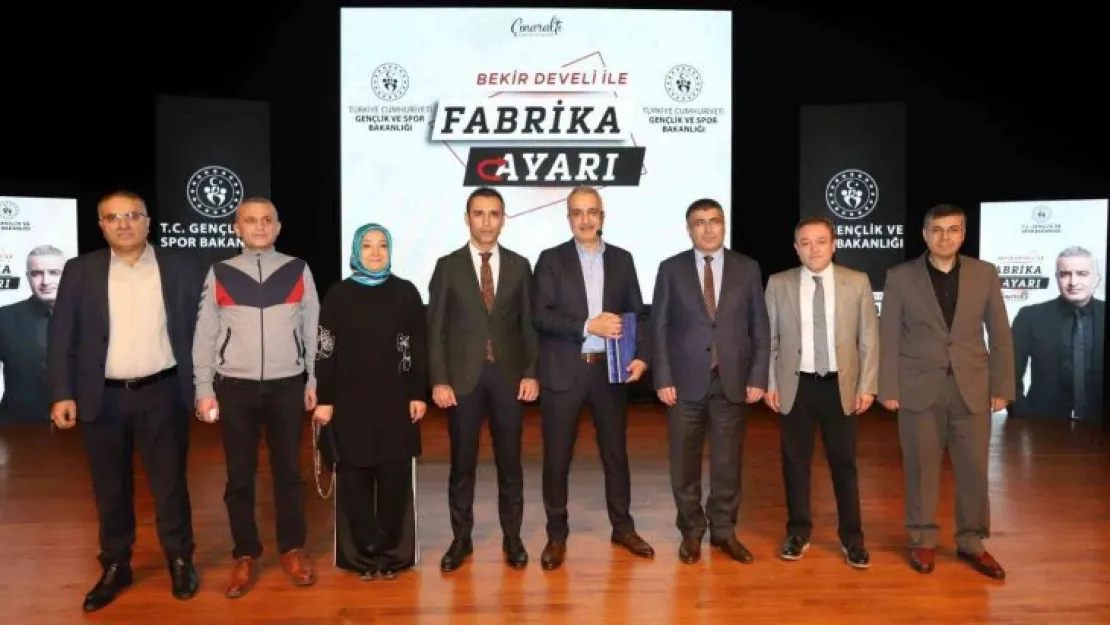 Bekir Develi NEVÜ'de 'Fabrika Ayarı' adlı söyleşide bulundu