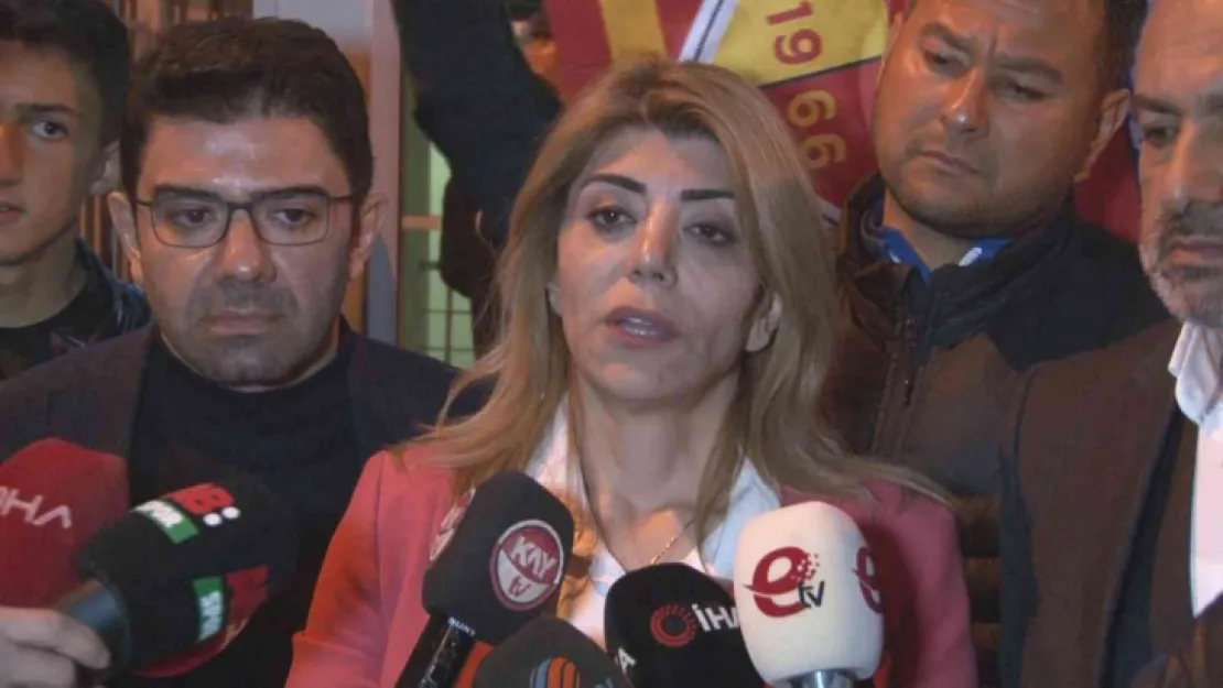 Berna Gözbaşı: 'Bu şehrin dinamiklerine affımı istediğimi duyurmak istiyorum'