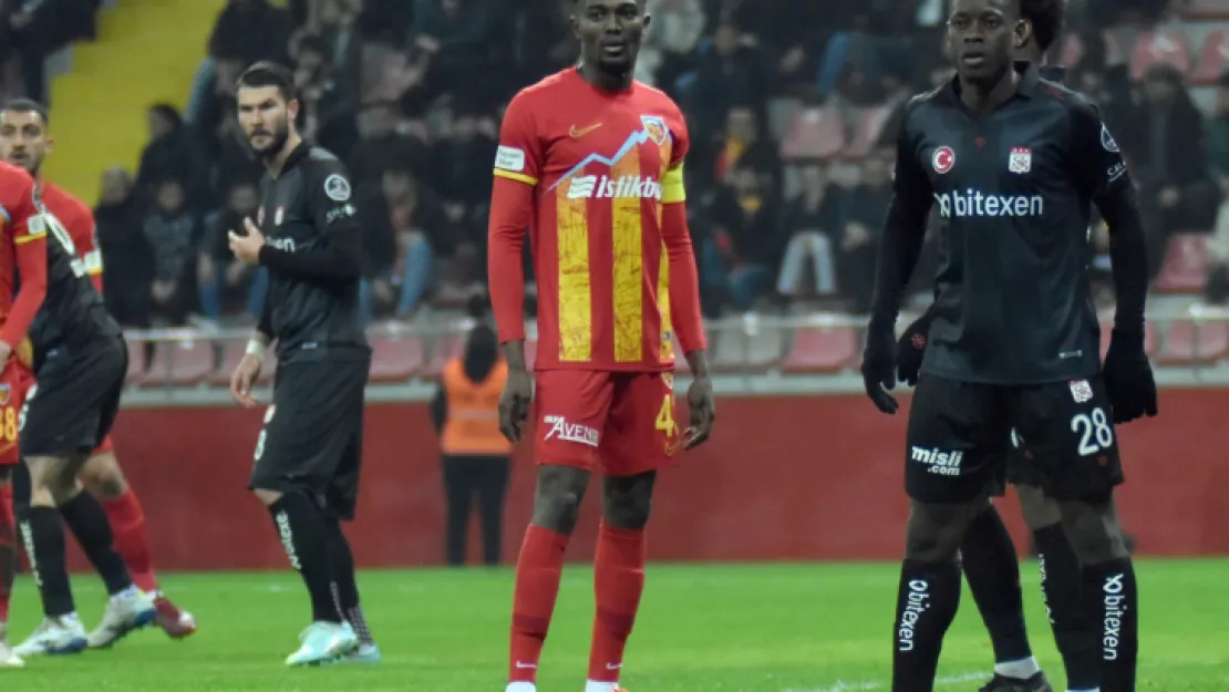 Bernard Mensah, sakatlandı