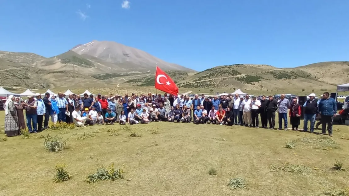 Beşparmak Yaylası'nda Yüzyılların İziyle Toy Kuruldu