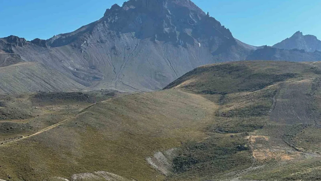 Borçlular dikkat, Erciyes'in karı eridi