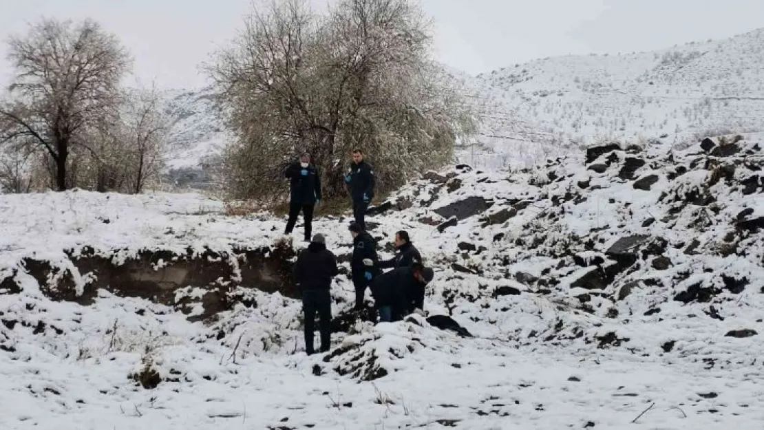 Boş arazide erkek cesedi bulundu