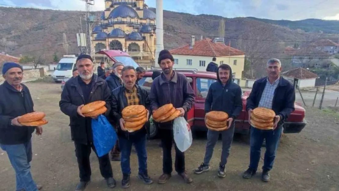 Bu gelenek sayesinde pide girmeyen ev kalmıyor