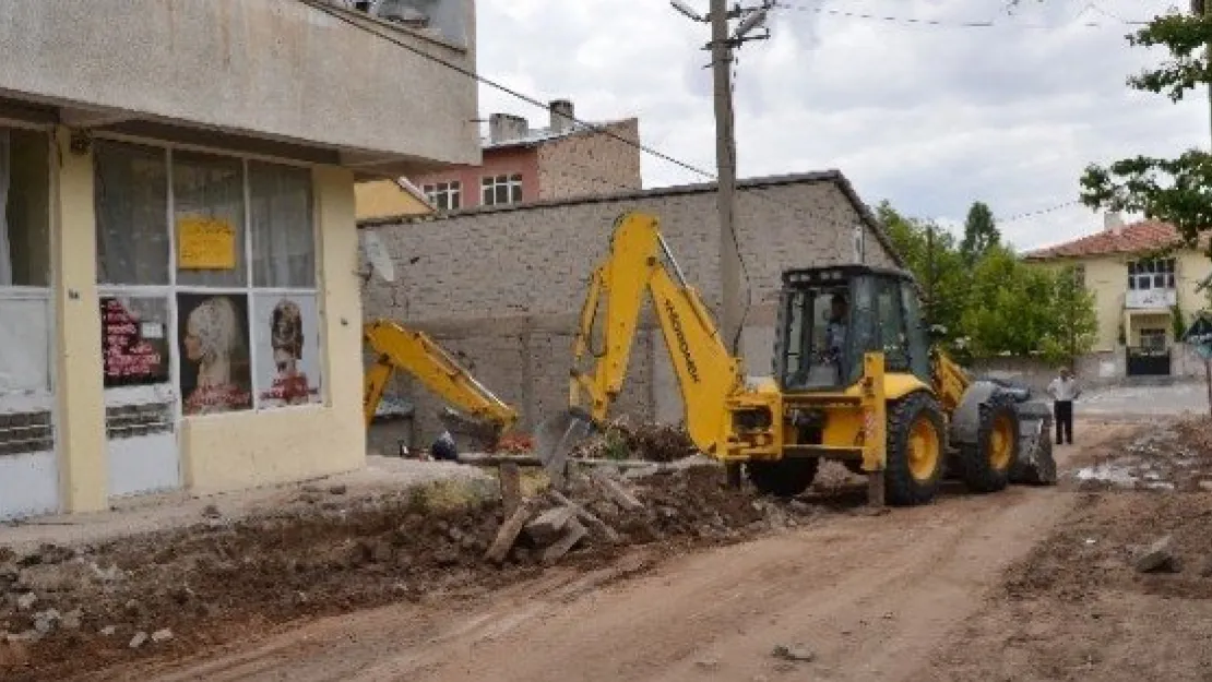 Bünyan Belediye Başkanı Şinasi Gülcüoğlu Çalışmaları Yerinde İnceledi