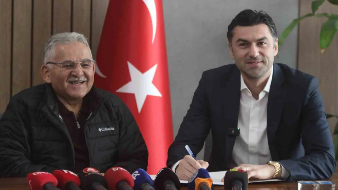 Burak Yılmaz, Kayserispor'a imzayı attı