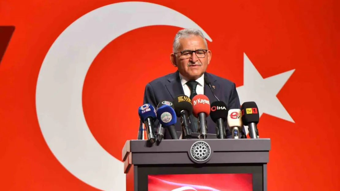 Büyükkılıç: 'İstiklal Marşı, Türk milletinin bağımsızlık ve özgürlük mücadelesinin simgesidir'