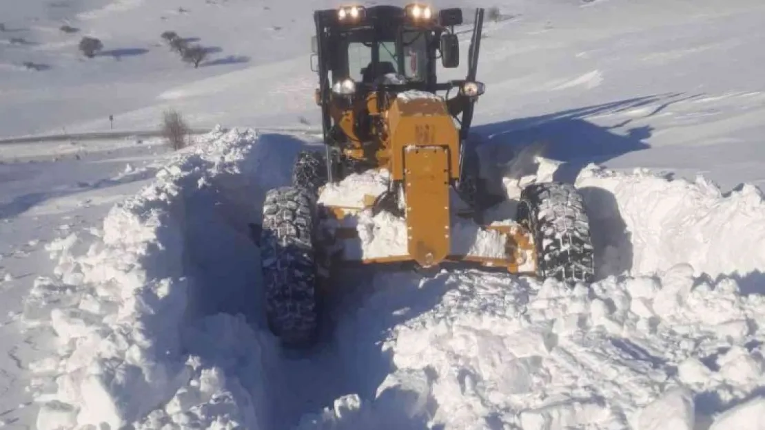 Büyükşehir 95 kırsal mahalle yolunu ulaşıma açtı