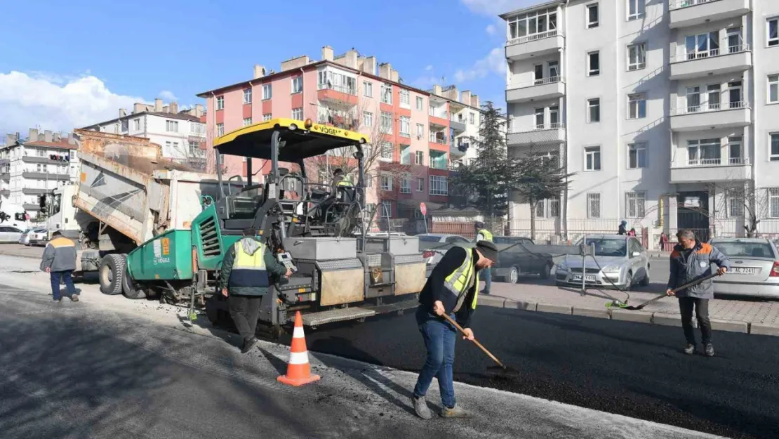 Ziya Gökalp Mahallesi'ne 3.3 milyon TL'lik sıcak asfalt yatırımı