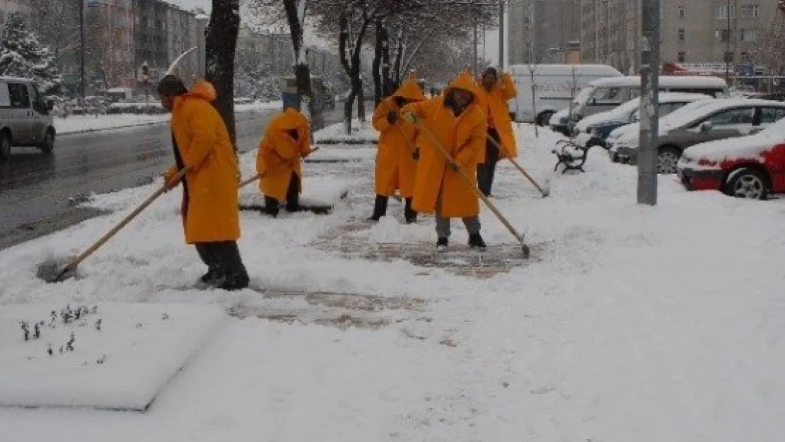 Büyükşehir Yolları Açtı 