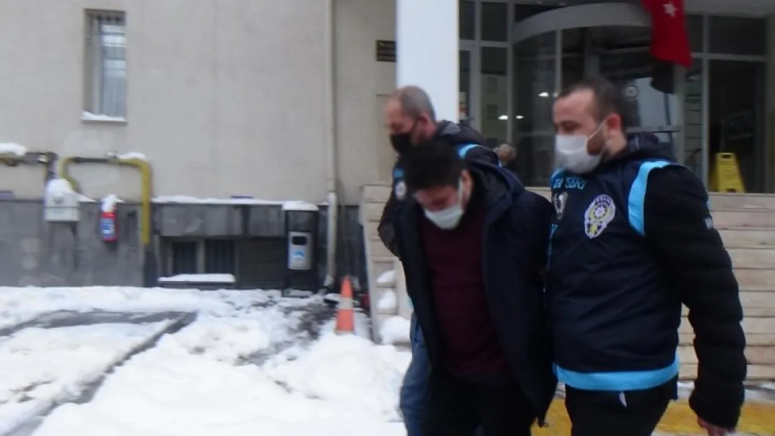 Çalıştığı bankayı dolandırdığı iddia edilen şüpheli serbest