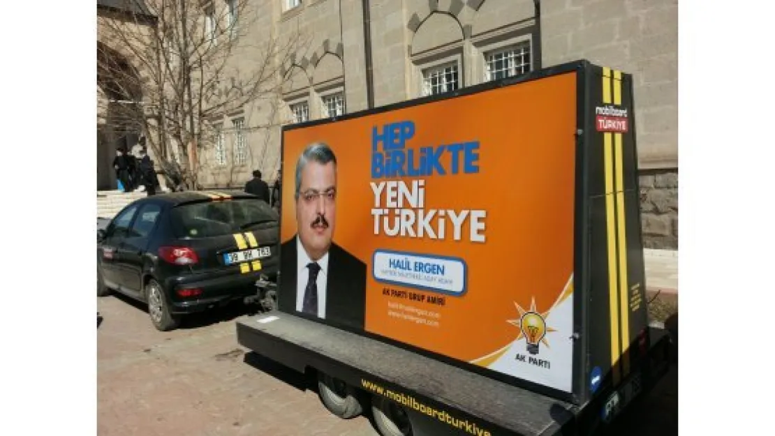 CAMİ ÖNÜNE YAKIŞMAYAN  PROPAGANDA