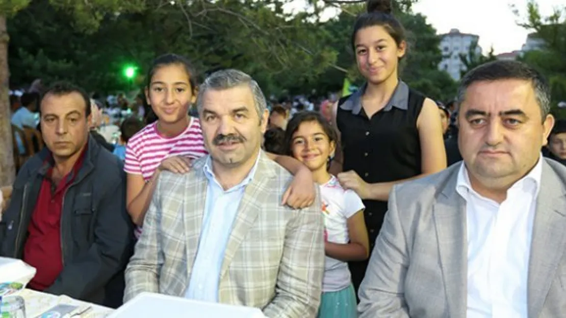 Çelik: &quotSizlerle Mutluyum"