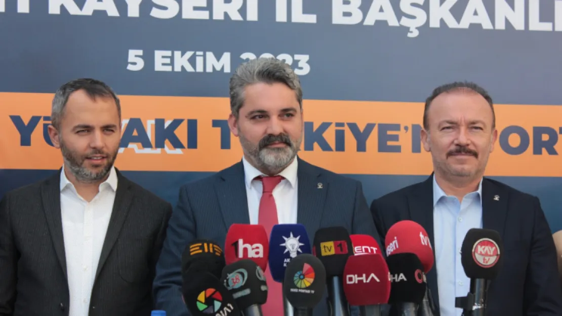 CHP İl Başkanı Feyzullah Keskin, 'Bir parti eleştirilecekse önce kendilerine ve aynaya bakmaları gerekir'