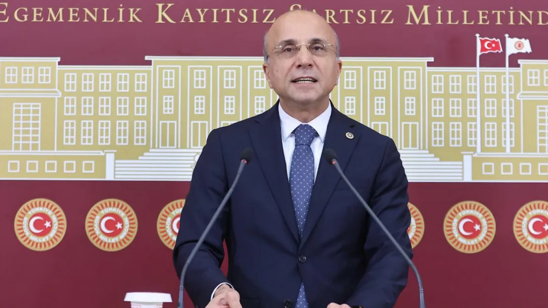 CHP'li Aşkın Genç: 'Asgari ücret, insan onuruna yakışacak seviyeye çıkartılmalı'