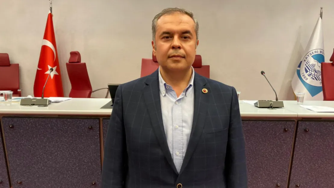 CHP'li Özer: 'Belediye'nin 1 milyar 100 milyon borcu var'