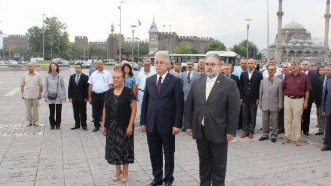 Chp 91. Kuruluş Yıldönümünde Atatürk Anıtına Çelenk Bıraktı 