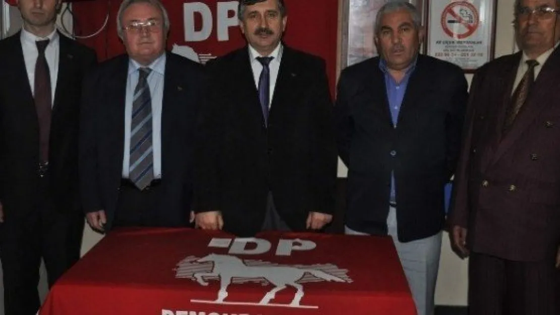Demokrat Parti, Sarıoğlan Ve Akkışla Belediye Başkan Adaylarını Açıkladı