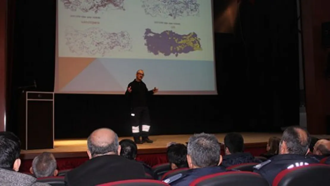 Develi belediye personeline deprem bilgilendirme semineri yapıldı