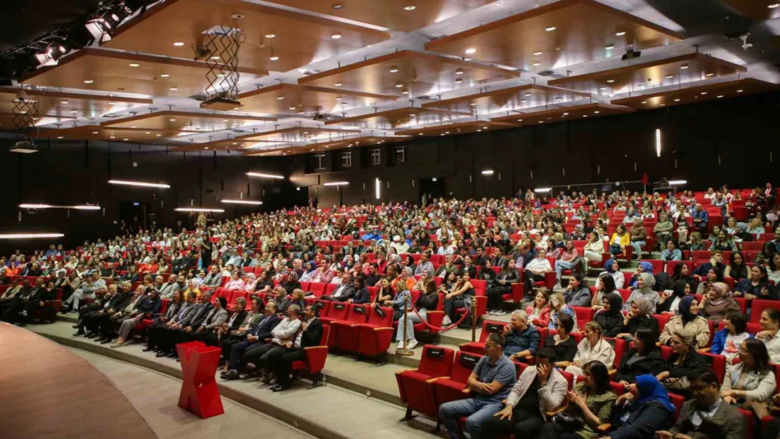 Eğitime farklı bir bakış açısı 'TEDXErciyesKoleji etkinlikleri'