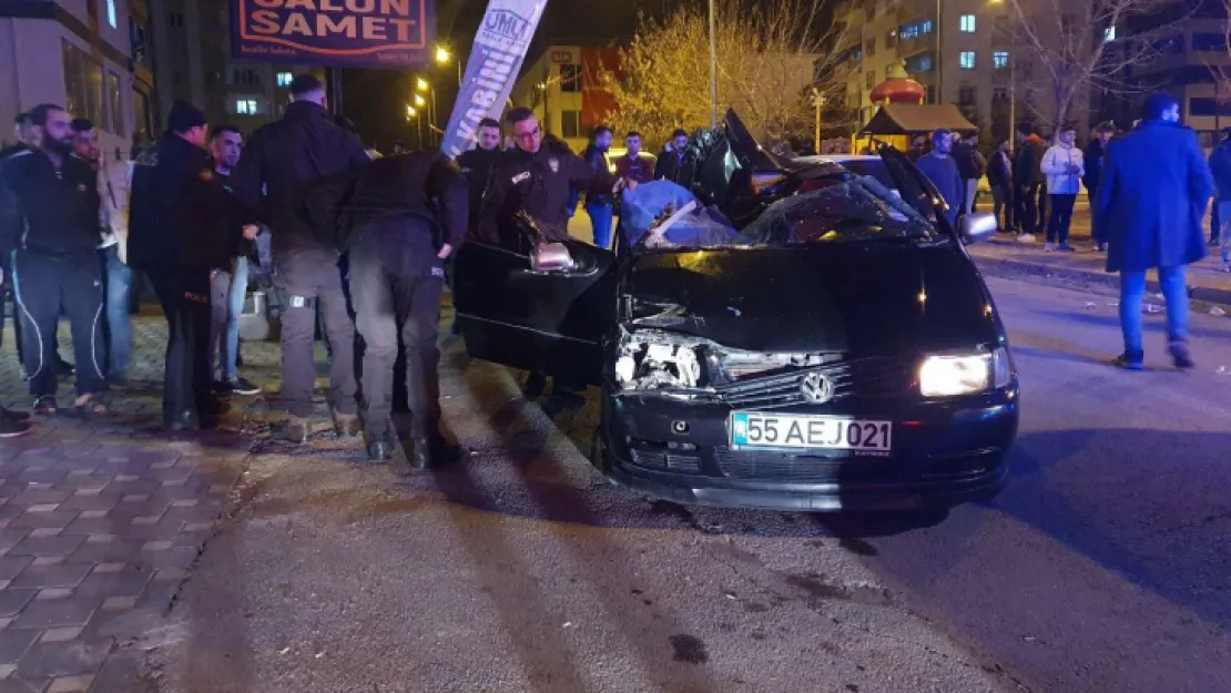 Ehliyetsiz genç tıra arkadan çarptı, arkadaşının cansız bedeni ile yola devam etti