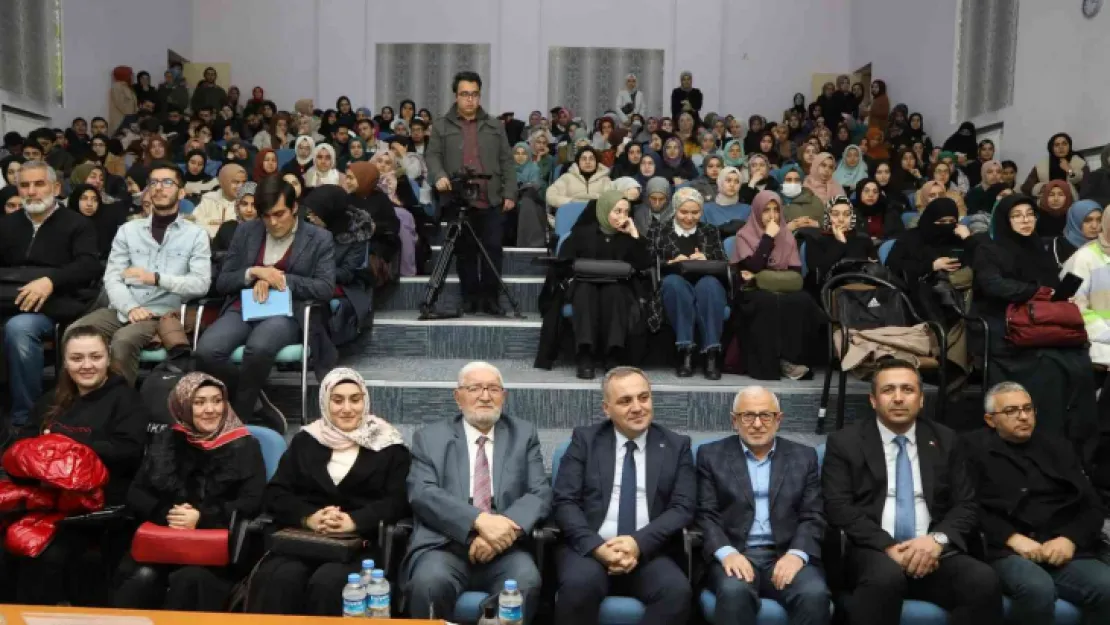 Emekli Diyanet İşleri Başkan Yardımcısı Necmettin Nursaçan, ERÜ'de öğrenciler ile buluştu