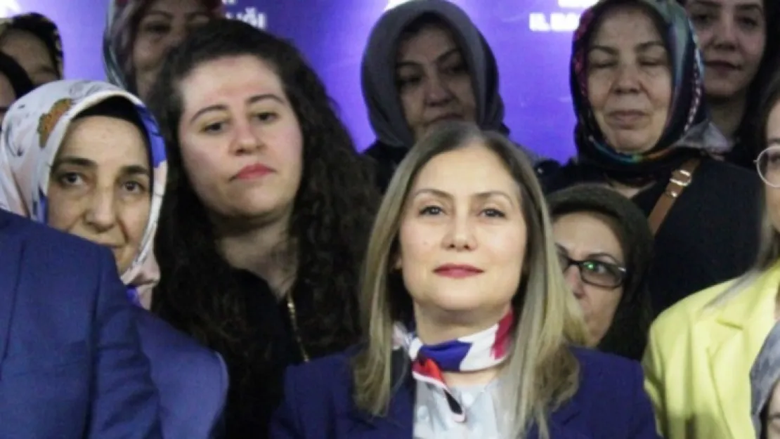 Emine Timuçin, AK Parti milletvekili aday adaylığı için başvuru yaptı